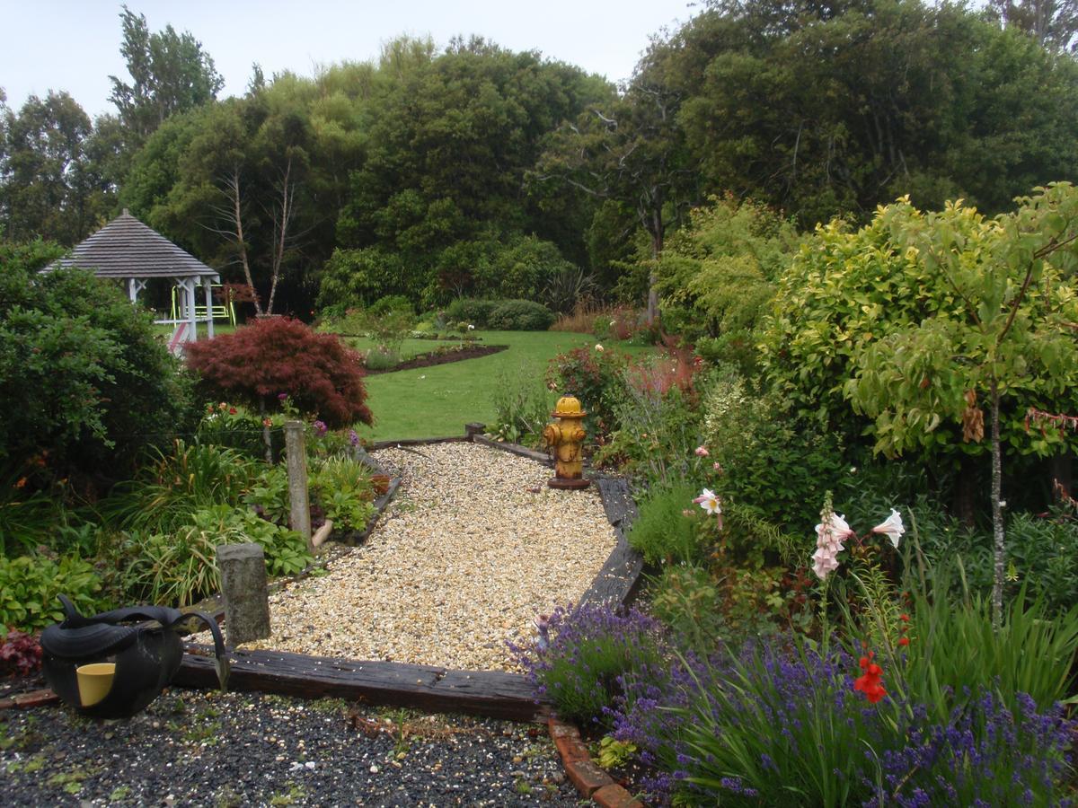 Folster Gardens Bed And Breakfast Invercargill Exterior photo